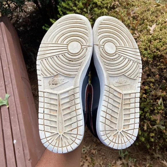 Air Jordan 1 High Retro Bronze Metal Size 9 Women’s Sneakers (2016) - Picture 13 of 13